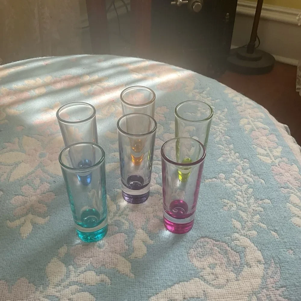 *PIER 1 IMPORTS* SET OF 6 COLORS GLASS SHOT GLASSES (Includes Original Box)